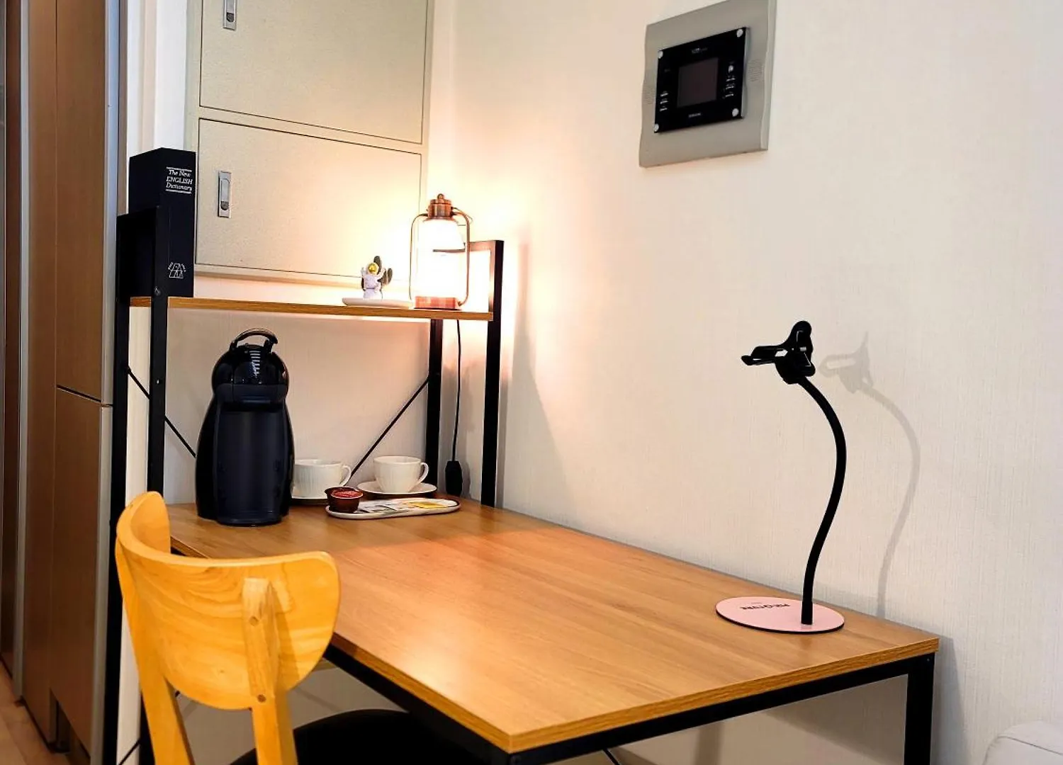 Apartment A Comfortable Gangnam House In The City Center-1302 Seoul